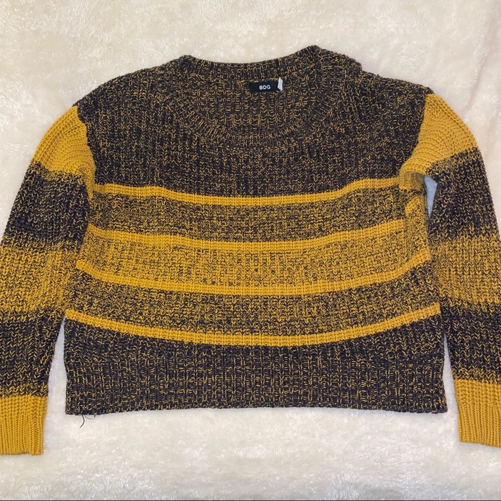 BDG Women’s Stripped Cropped Sweater Size XS